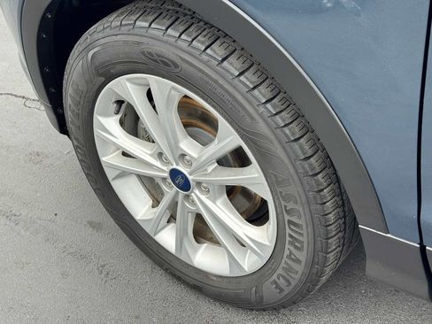Used 2019 Ford Escape SE FWD image 25