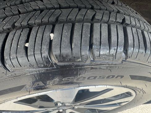 Used 2017 Subaru Outback 2.5i Limited AWD/4WD image 10