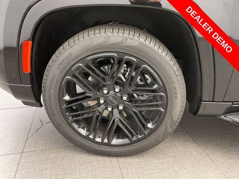 New 2025 Jeep Wagoneer Series II w/ Premium Group I image 10