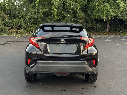 Used 2018 Toyota C-HR XLE FWD image 6