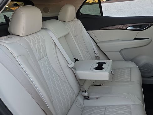 Used 2023 Buick Envision Avenir image 32