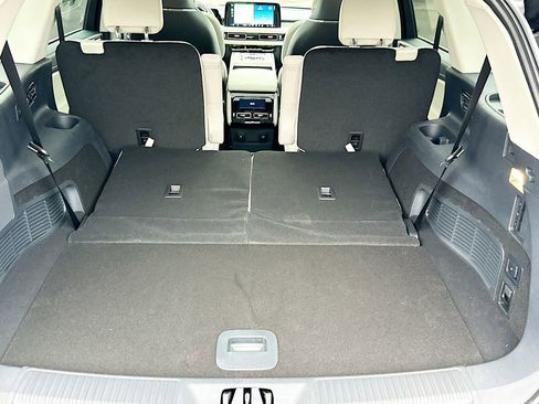 New 2026 Lincoln Aviator Reserve AWD/4WD image 16