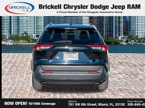 Used 2022 Toyota RAV4 XLE AWD/4WD image 6