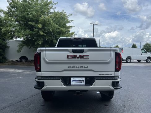 Used 2022 GMC Sierra 2500 Denali w/ Denali Ultimate Package AWD/4WD image 8