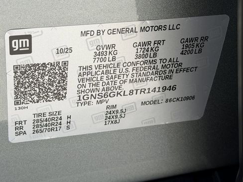 New 2026 Chevrolet Suburban High Country AWD/4WD image 26