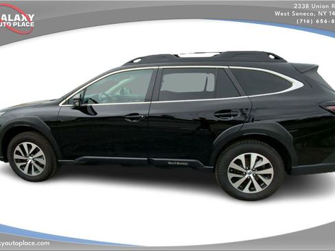 Used 2024 Subaru Outback Premium AWD/4WD image 8