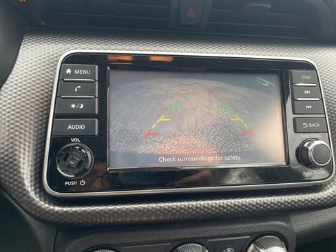 Used 2018 Nissan Kicks S FWD image 30