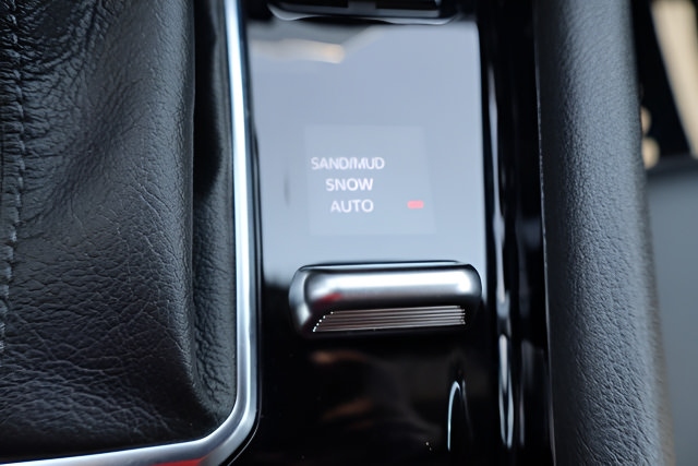 New 2026 Jeep Compass Latitude AWD/4WD image 14