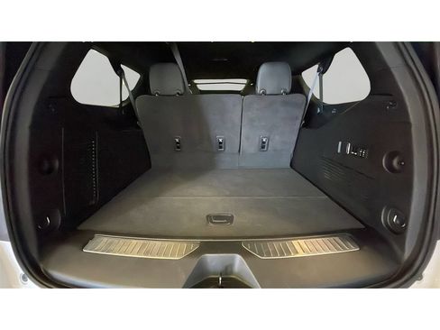Used 2023 GMC Yukon XL Denali AWD/4WD image 18
