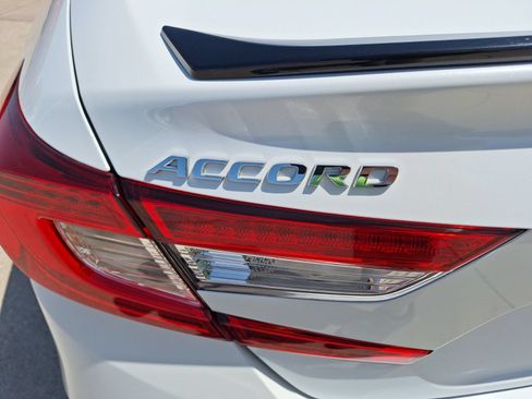 Used 2022 Honda Accord Sport image 13