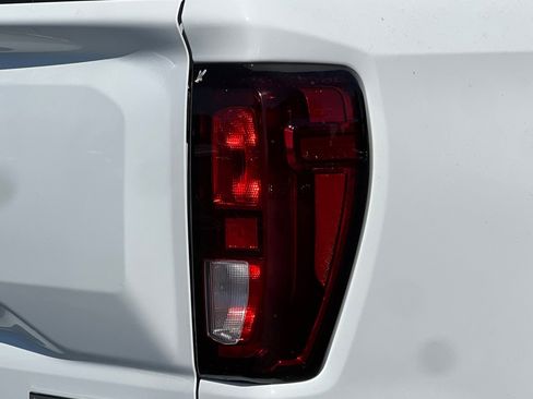 Used 2023 GMC Sierra 1500 Elevation image 48