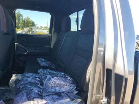 New 2026 Nissan Frontier PRO-4X w/ Pro-4x Convenience Package image 10