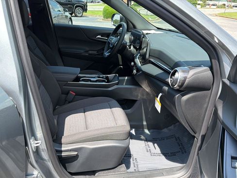 New 2026 Chevrolet Equinox LT FWD image 13