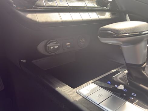 Used 2023 Hyundai Elantra SEL image 26