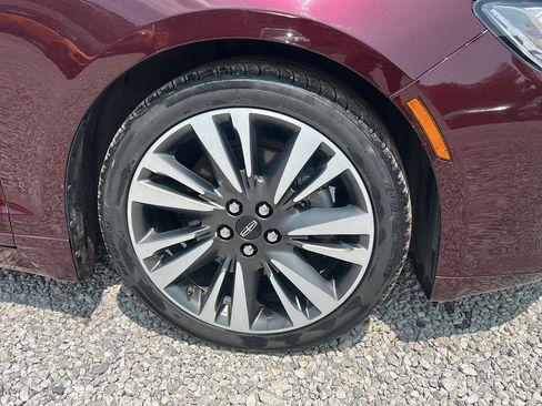 Used 2018 Lincoln MKZ Reserve w/ Climate Package FWD image 11