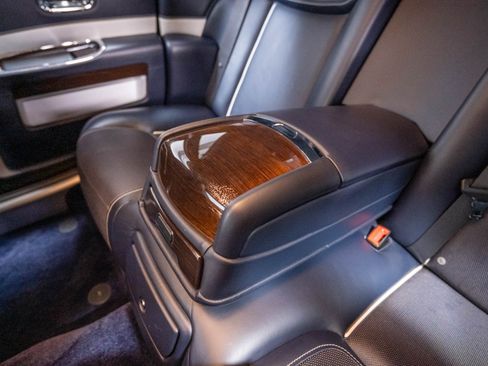 Used 2018 Rolls-Royce Ghost RWD image 30