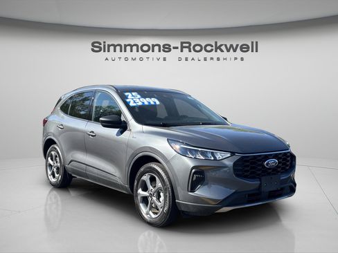 Used 2025 Ford Escape ST-Line AWD/4WD image 11
