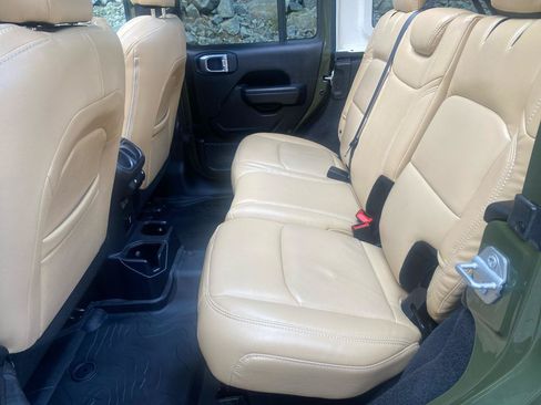 Used 2022 Jeep Wrangler Unlimited Sport w/ Sun And Sound Package AWD/4WD image 10
