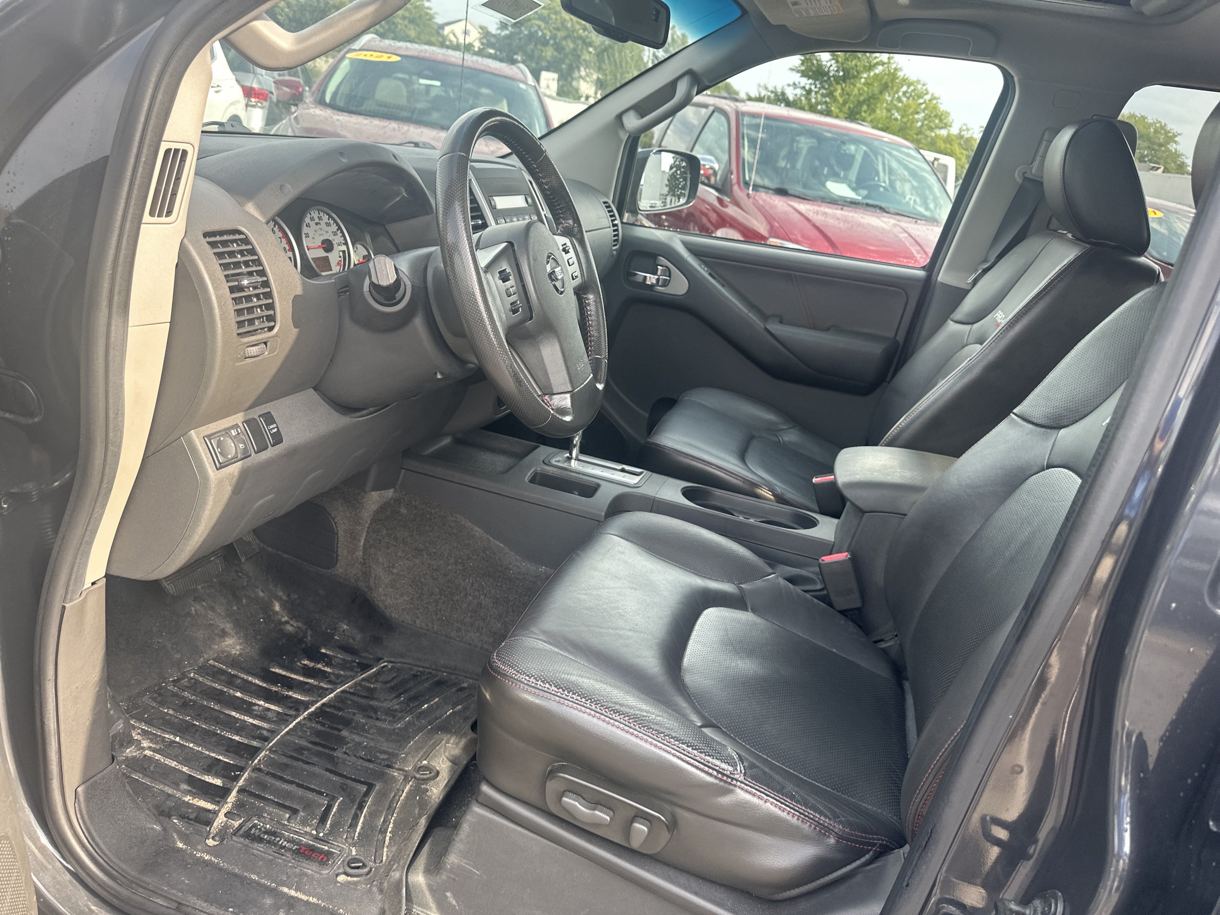 Used 2012 Nissan Frontier PRO-4X w/ Pro-4x Luxury Pkg AWD/4WD image 10