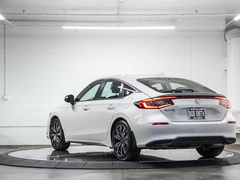 Used 2023 Honda Civic EX-L image 4