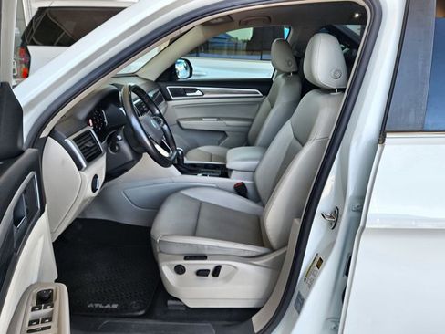 Used 2021 Volkswagen Atlas SEL FWD image 16