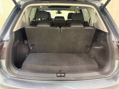 Used 2024 Volkswagen Tiguan SE image 16