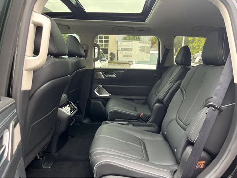 New 2025 INFINITI QX80 Sensory image 20