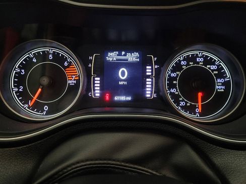 Used 2020 Jeep Cherokee Latitude FWD image 23