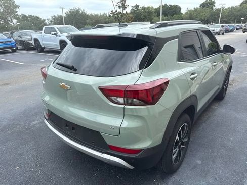 Used 2025 Chevrolet TrailBlazer LT w/ Convenience Package FWD image 5