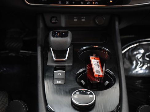 Certified 2026 Nissan Rogue SV AWD/4WD image 19