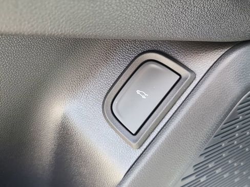 New 2026 Chevrolet Equinox LT image 18