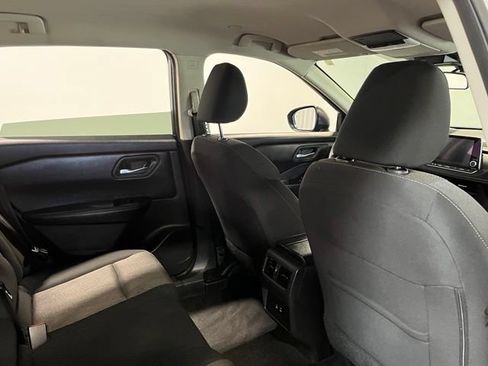 Used 2024 Nissan Rogue SV FWD image 14