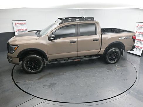 Used 2021 Nissan Titan PRO-4X w/ Pro-4x Convenience Package image 30