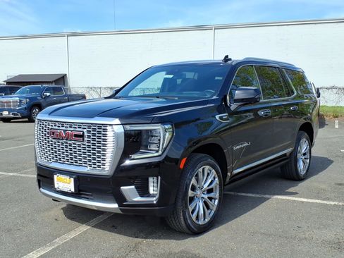 Used 2024 GMC Yukon Denali w/ Max Trailering Package AWD/4WD image 3