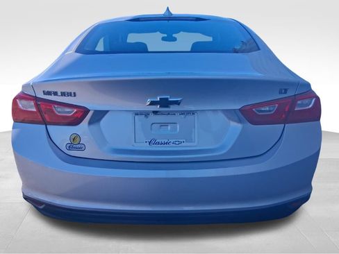 Used 2017 Chevrolet Malibu LT image 5