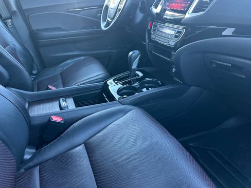 Used 2019 Honda Ridgeline Black Edition image 15