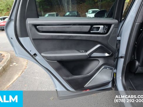 Used 2022 Porsche Cayenne Turbo GT image 20