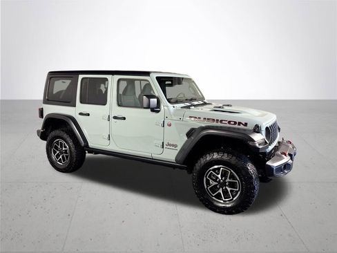 Used 2024 Jeep Wrangler Unlimited Rubicon w/ Convenience Group AWD/4WD image 4