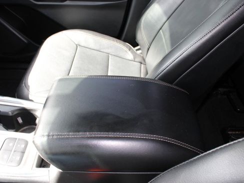 Used 2020 Ford Explorer Limited RWD image 21