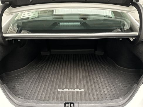 Used 2024 Toyota Camry SE image 13