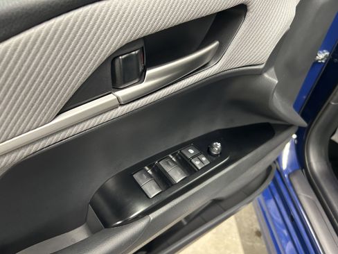 Used 2025 Toyota Camry SE image 10