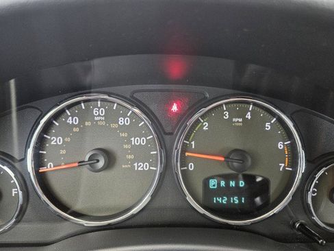 Used 2011 Jeep Liberty 70th Anniversary AWD/4WD image 22