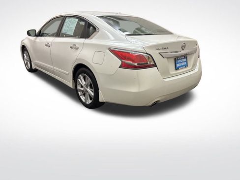 Used 2015 Nissan Altima 2.5 SL w/ Moonroof Package image 8