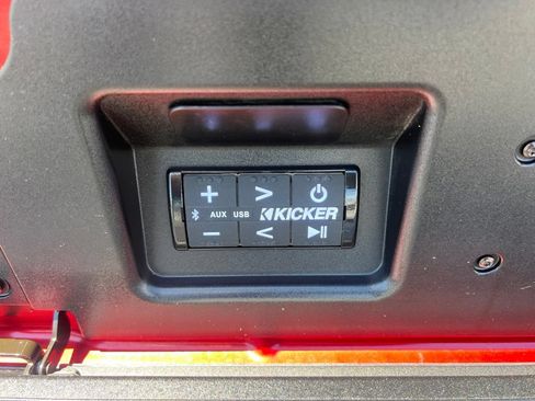 Used 2024 GMC Sierra 1500 AT4 w/ Technology Package AWD/4WD image 22