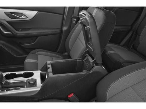 Used 2025 Chevrolet Blazer LT AWD/4WD image 17