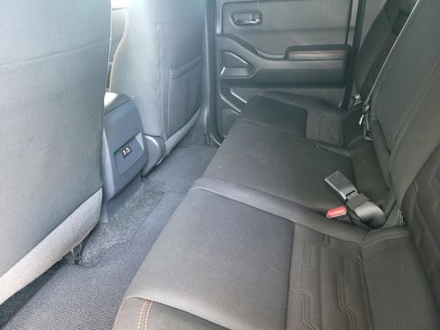 Used 2023 Nissan Frontier PRO-4X w/ Technology Package AWD/4WD image 18