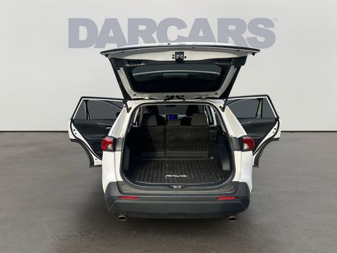 Used 2025 Toyota RAV4 XLE AWD/4WD image 29