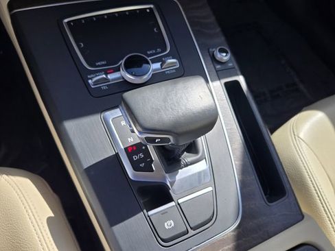 Used 2018 Audi Q5 2.0T Premium Plus w/ Premium Plus Package image 19