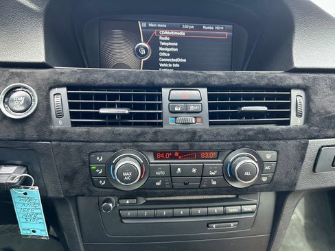 Used 2013 BMW 328i Convertible image 25