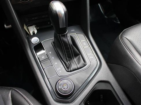 Used 2021 Volkswagen Tiguan SE R-Line image 19